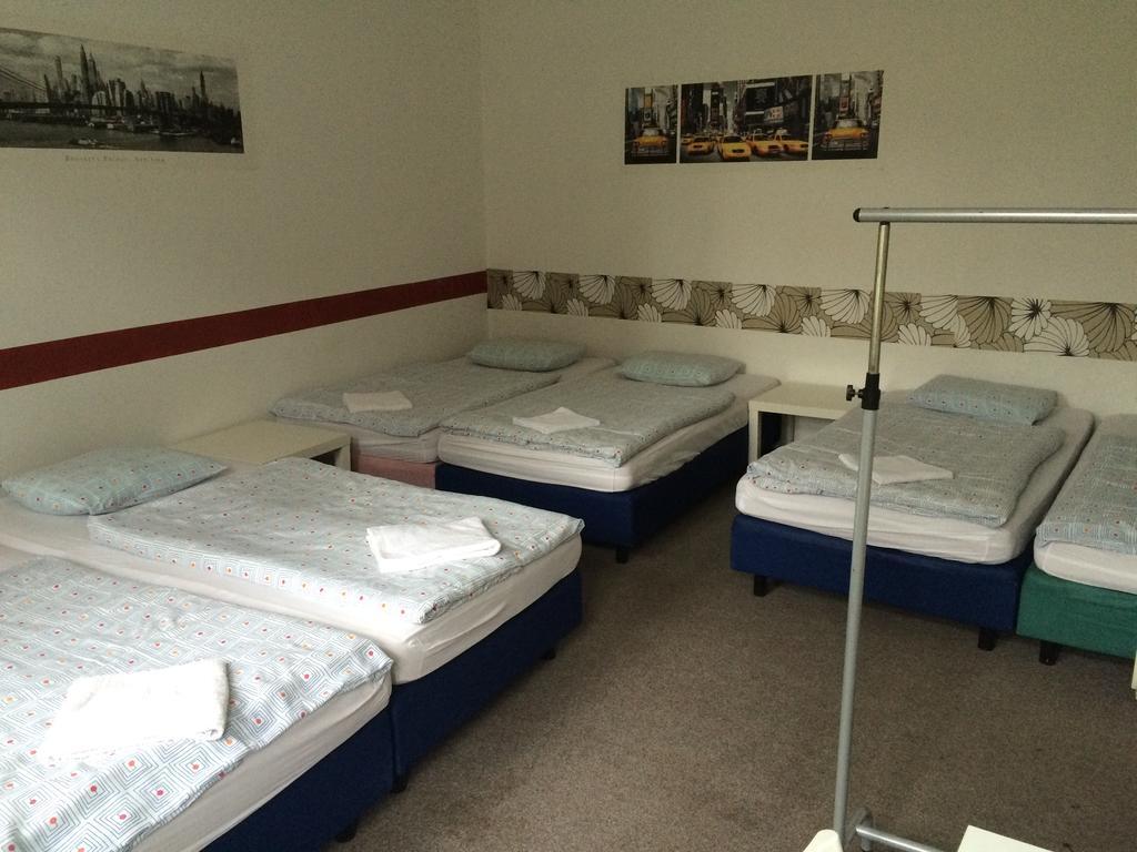 Charles Square Hostel Prague Room photo